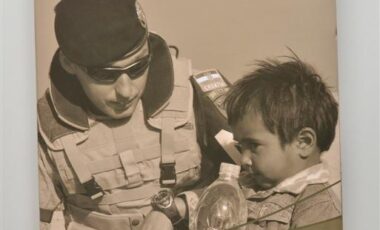 Fotomonografija - o sudjelovanju OSRH u misiji ISAF . Od branitelja do čuvara svjetskog mira